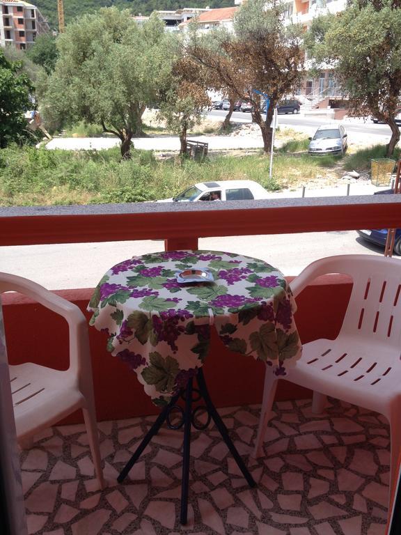Apartments Holiday Budva Zimmer foto