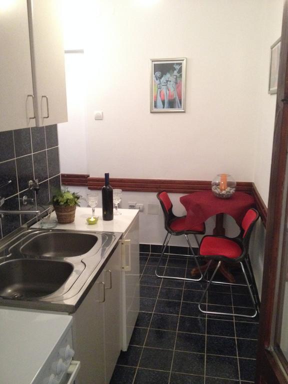 Apartments Holiday Budva Zimmer foto